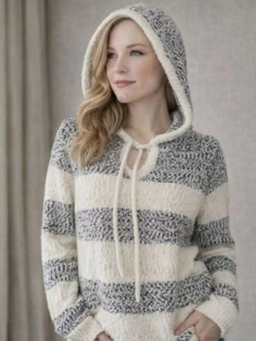 LOFT Bouclé Knit Hooded Sweater Creamy White/Gray Hoodie Large